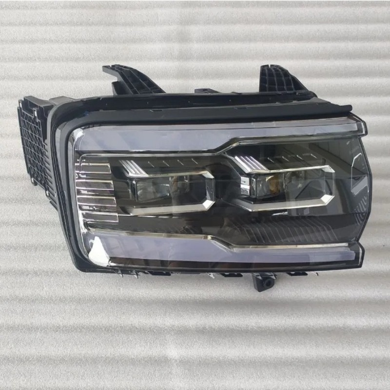 Wholesale Price Auto Spare Parts Right Headlight for  Formula Leopard 5 Oe 17990731-00